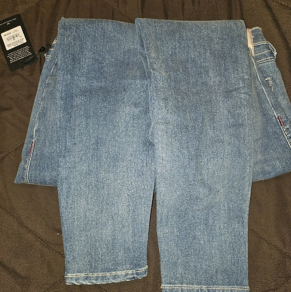 New True Religion Halle Jeans - Picture 3 of 7